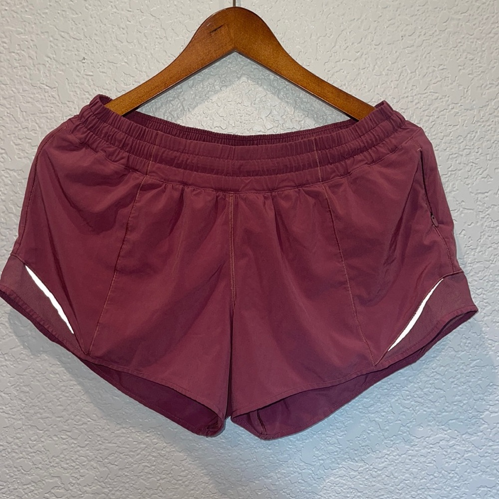 COPY - LULULEMON HOTTY HOT 2.5 shorts